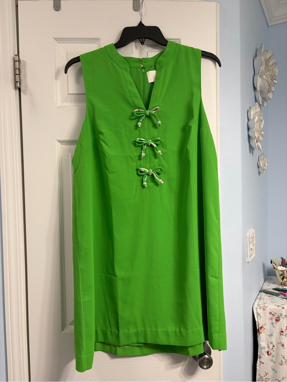 Lilly Pulitzer Bright Green Sleeveless Shift Dress with Decorative Ties